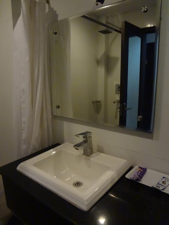 Hotel Siam International Delhi  Ngoại thất bức ảnh